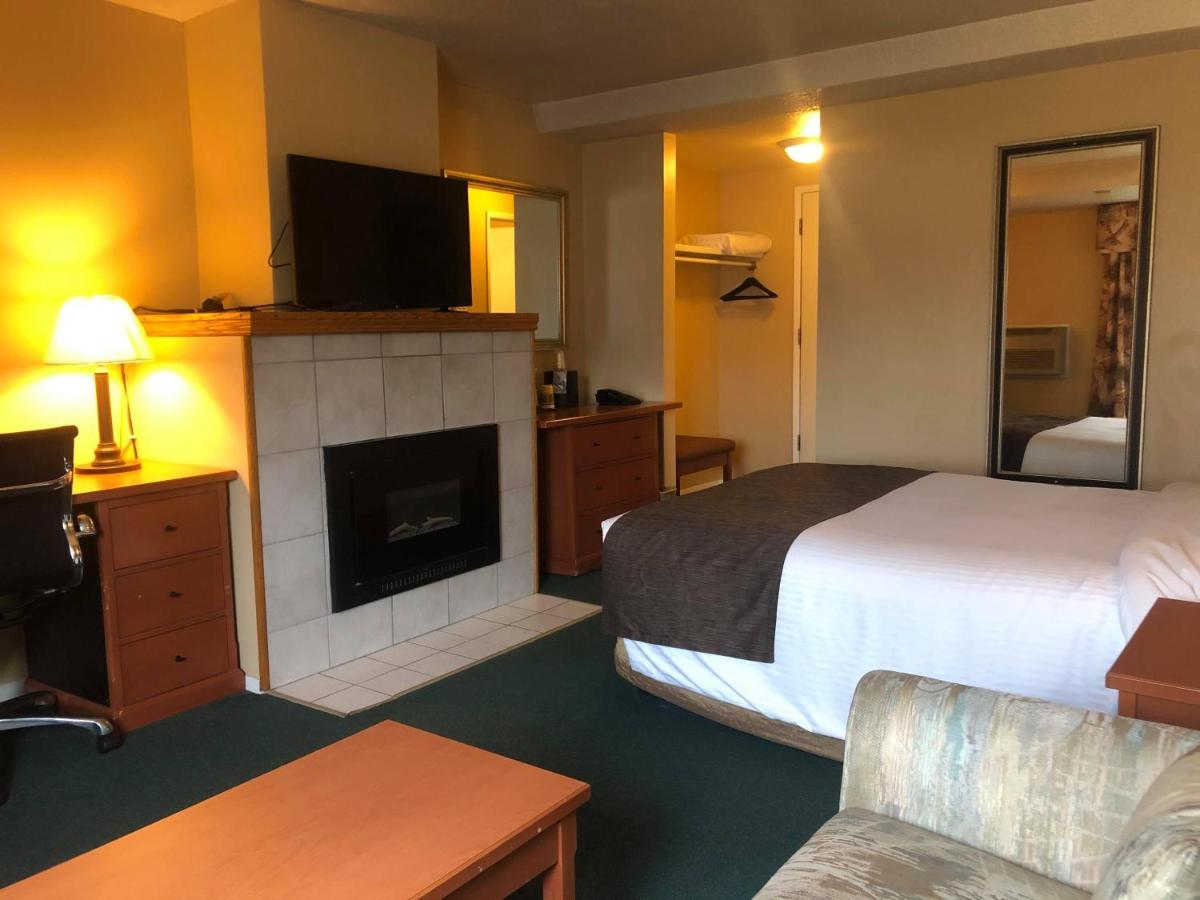 Selkirk Inn ゴールデン エクステリア 写真