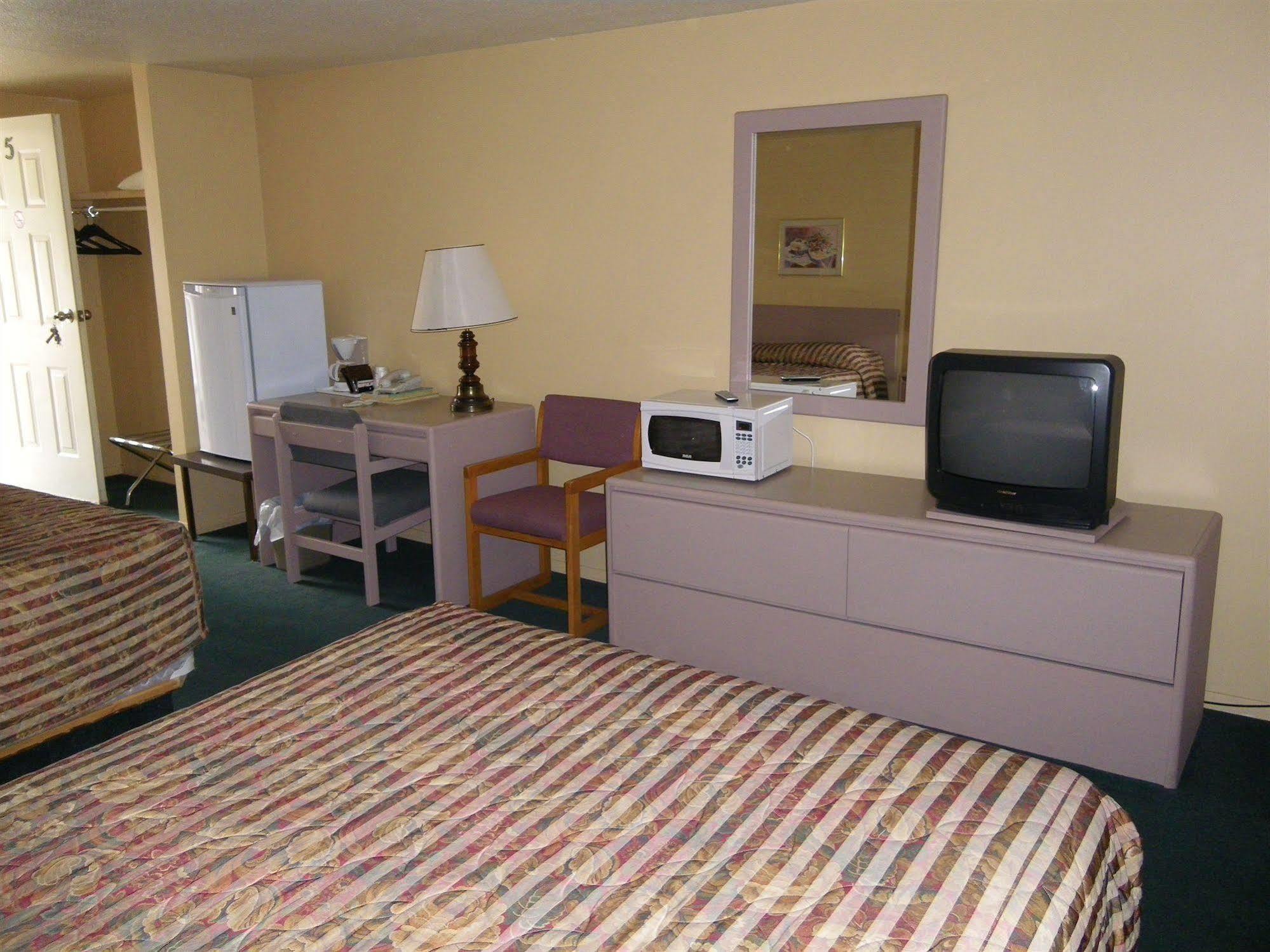 Selkirk Inn ゴールデン エクステリア 写真