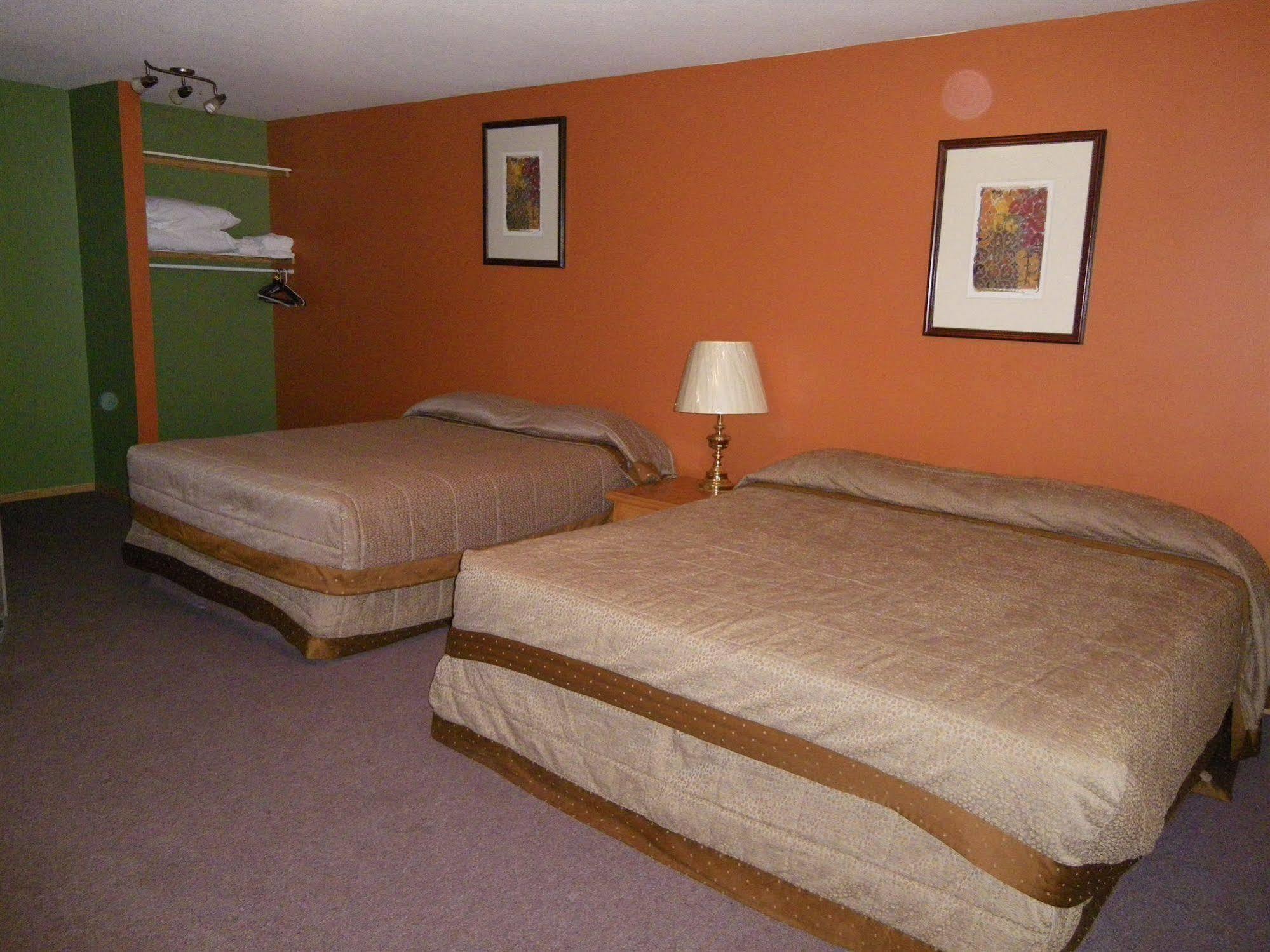 Selkirk Inn ゴールデン エクステリア 写真