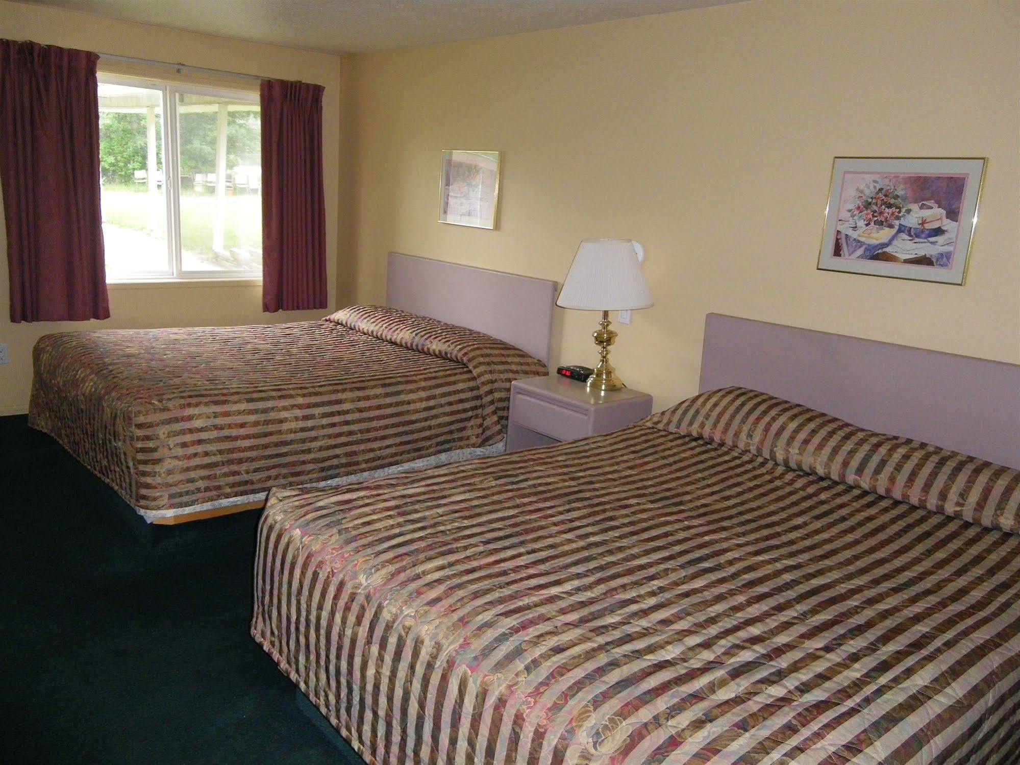Selkirk Inn ゴールデン エクステリア 写真